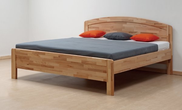 BMB-KARLO-ART-postel-180x200-oble-rohy-masiv-buk-jadrovy-prirodni-lak